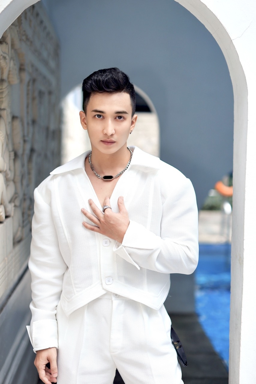 Hoa hậu Đoàn Thiên Ân khoe dáng cực gắt tiết lộ sẽ trình diễn tại 'VietNam Beauty Fashion Fest 5'