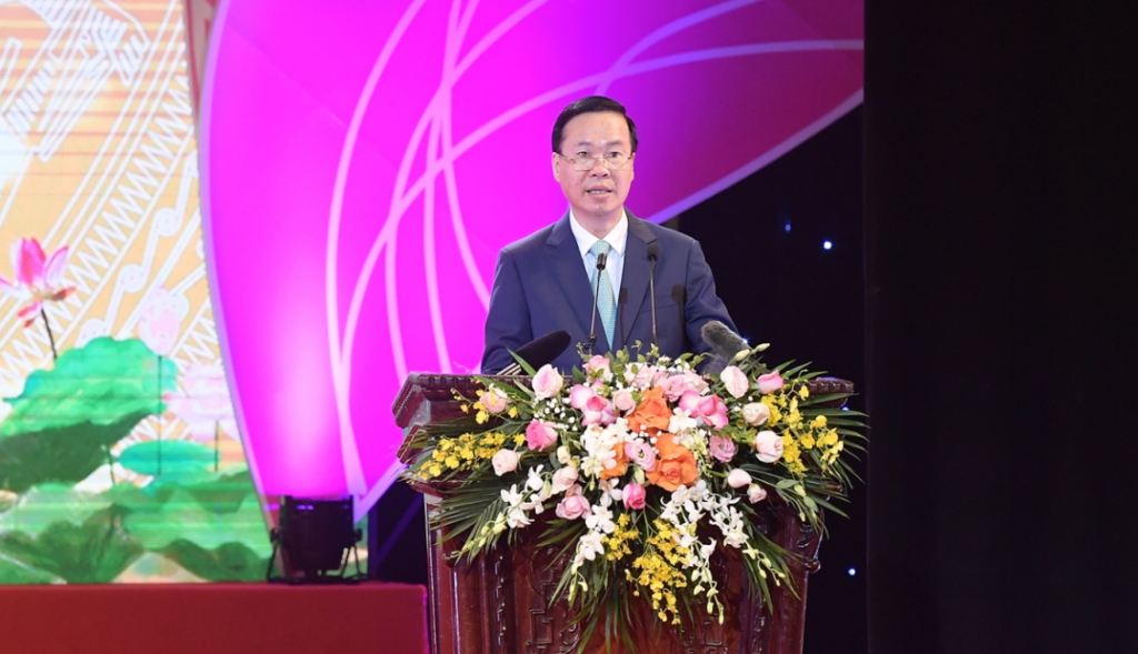 Trần Lực, Quốc Khánh, Mỹ Uyên, Quốc Trung... nhận danh hiệu Nghệ sĩ Nhân dân Trần Lực, Quốc Khánh, Mỹ Uyên, Quốc Trung... nhận danh hiệu Nghệ sĩ Nhân dân