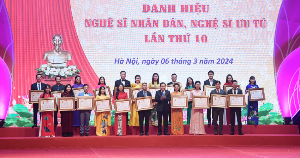 Trần Lực, Quốc Khánh, Mỹ Uyên, Quốc Trung... nhận danh hiệu Nghệ sĩ Nhân dân