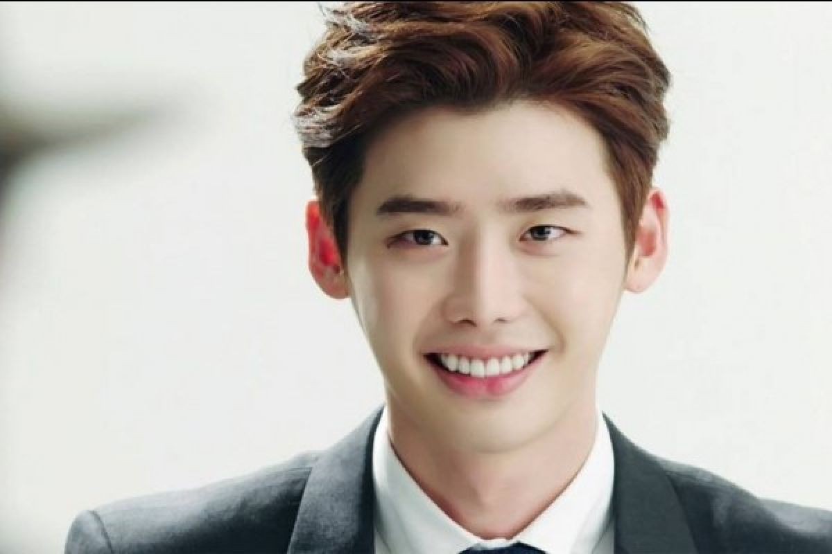 Cặp đôi IU - Lee Jong Suk liên tục cập nhật tin vui mới