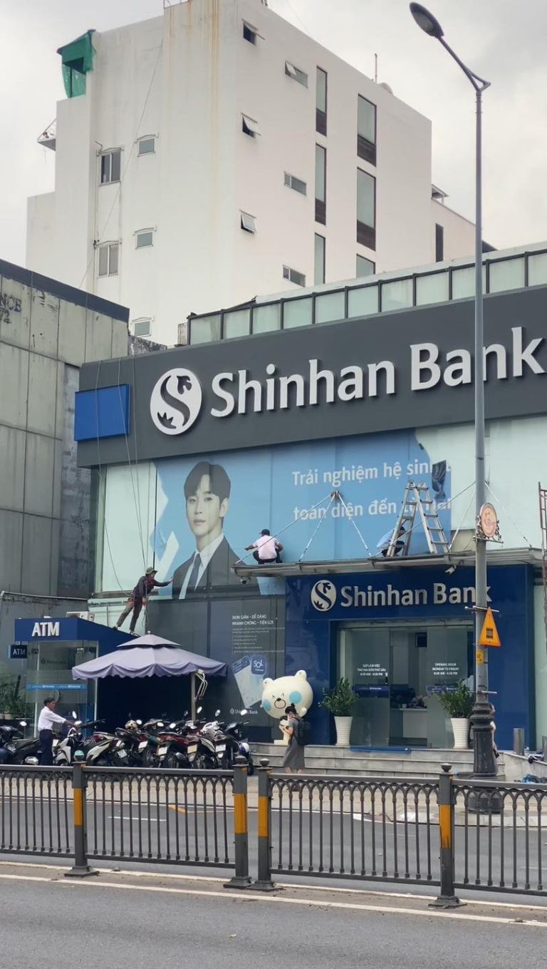 Kim Soo Hyun khiến các chủ doanh nghiệp 'khóc thét'