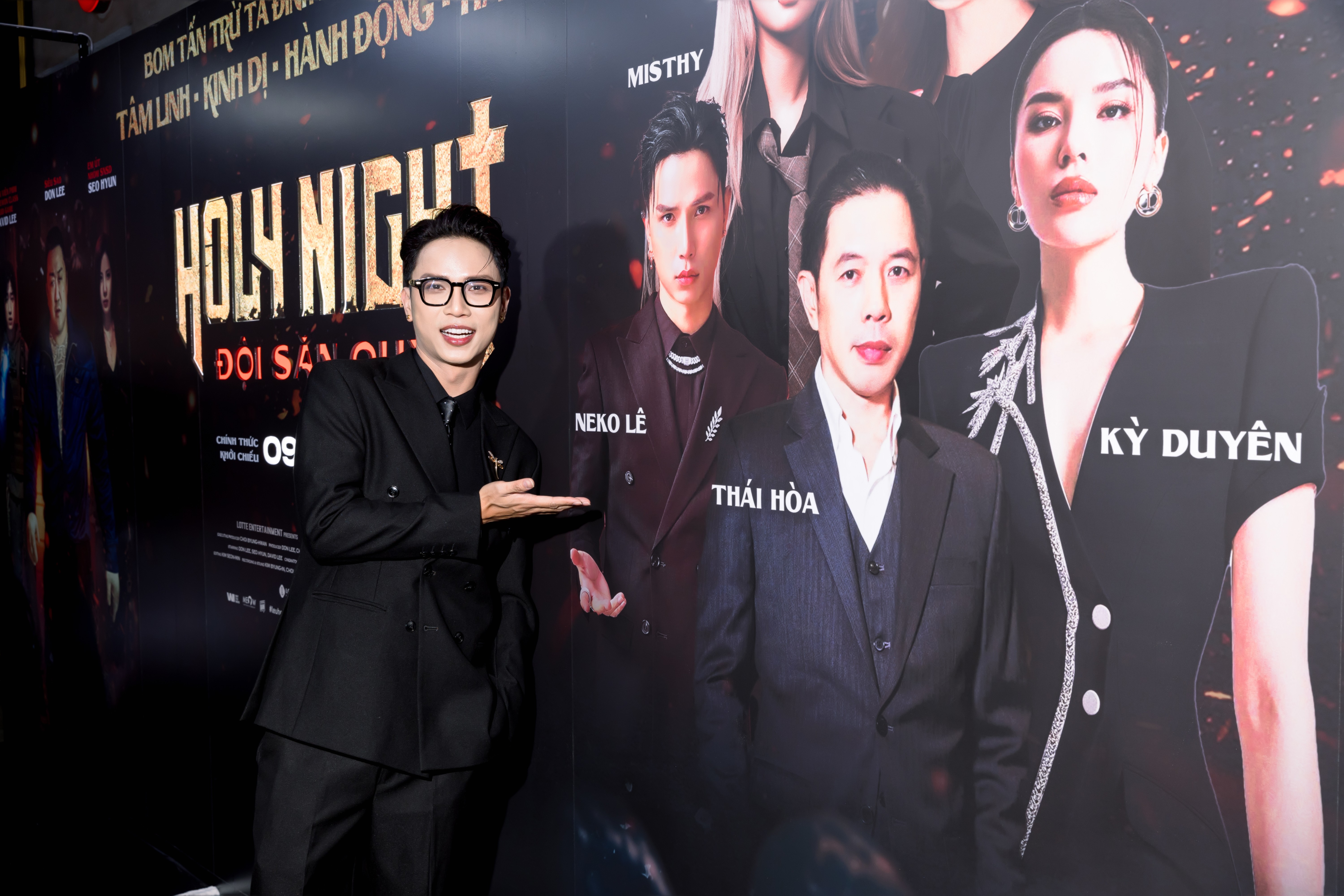 'Tổng tài' Neko Lê xuất hiện cực điển trai tại buổi ra mắt phim 'Holy night: Đội săn quỷ'