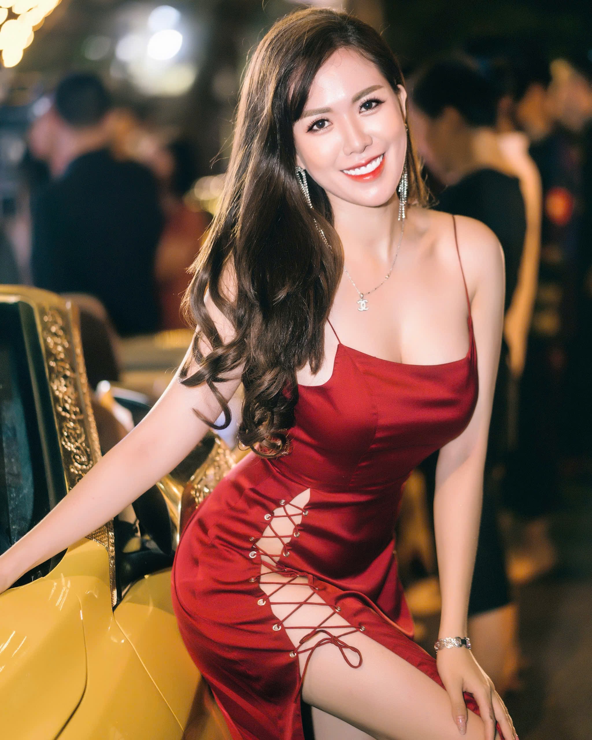 'Hotgirl' Mai Thỏ của hiện tại: Khi cái đẹp gặp gỡ trí tuệ và trái tim nhân ái