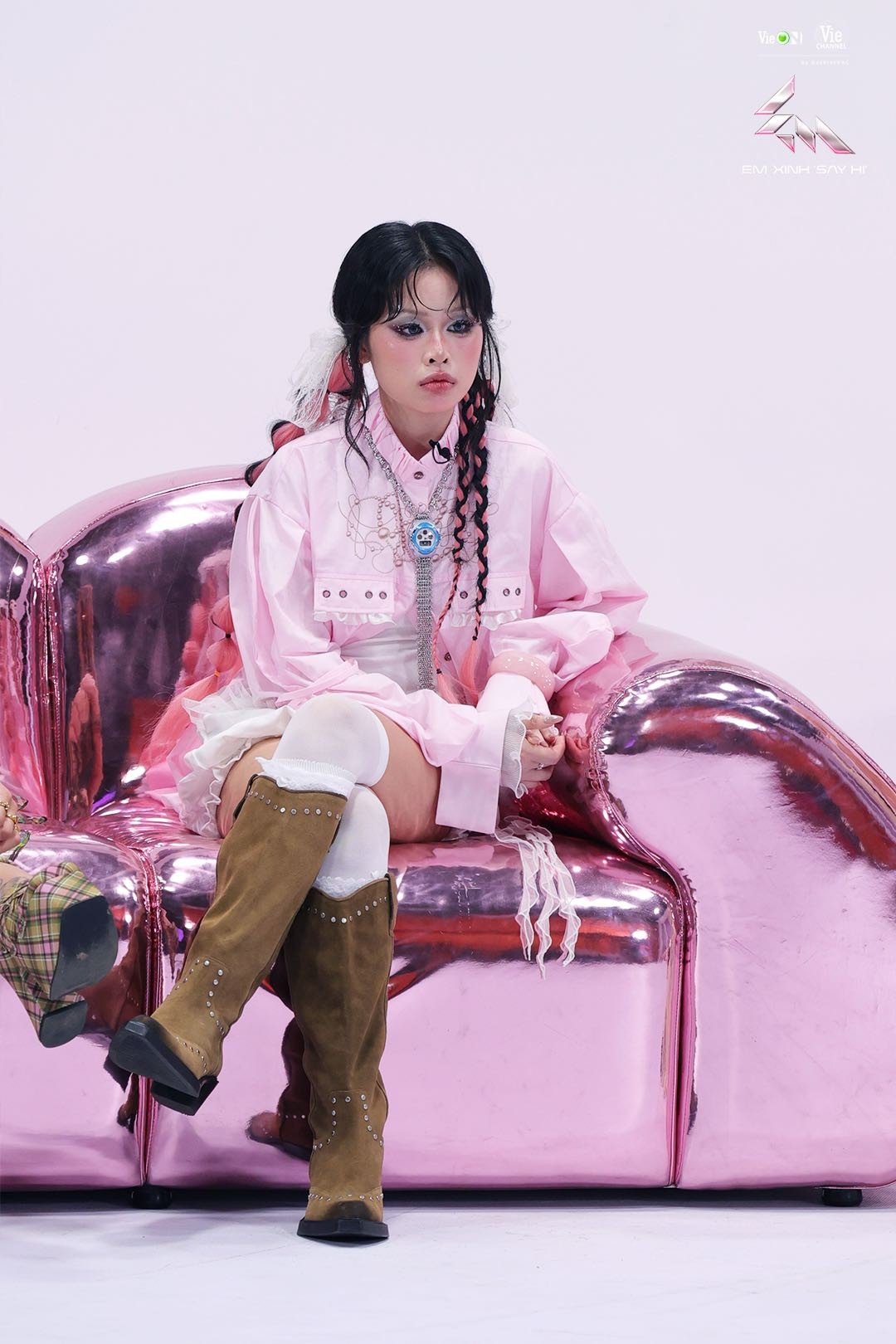 'Em xinh 'Say Hi' tập 6: Em xinh Liu Grace 'đối chất' Em xinh Miu Lê, tiết lộ khóc suốt 2 tuần vì bị 'đá' khỏi đội