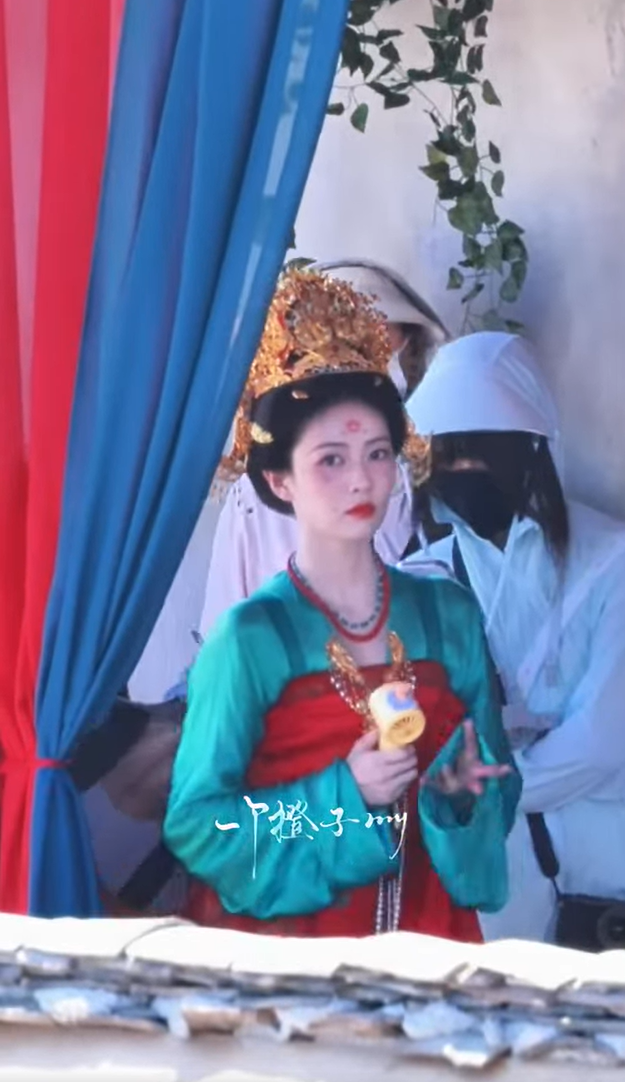 Tạo hình của Bạch Lộc bị chê bai, so sánh với Dương Tử