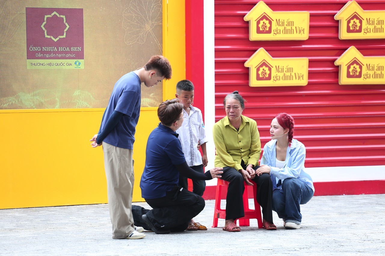 'Mái ấm gia đình Việt': MC Đại Nghĩa bật khóc, Ngô Lan Hương nghẹn ngào trước những nỗi đau không lời của trẻ thơ