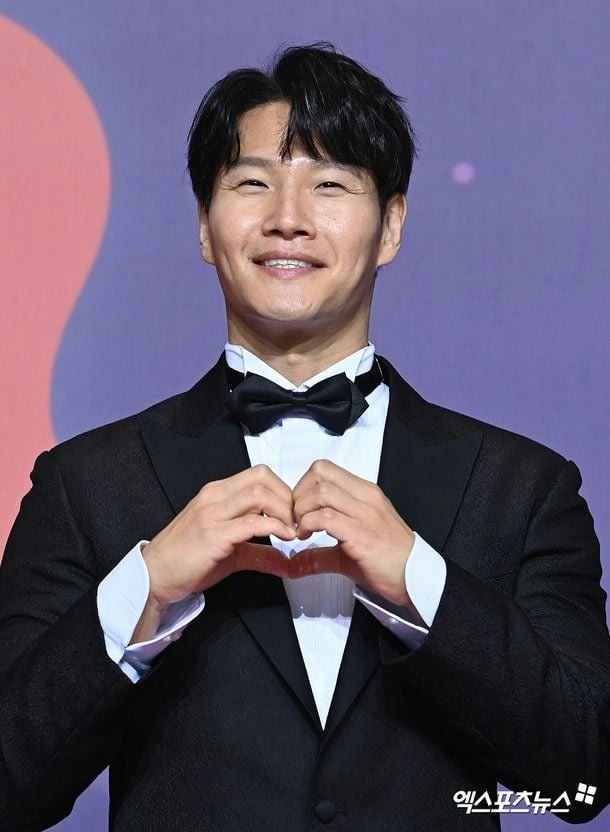 Kim Jong Kook kết hôn riêng tư, không một phương tiện truyền thông được xuất hiện