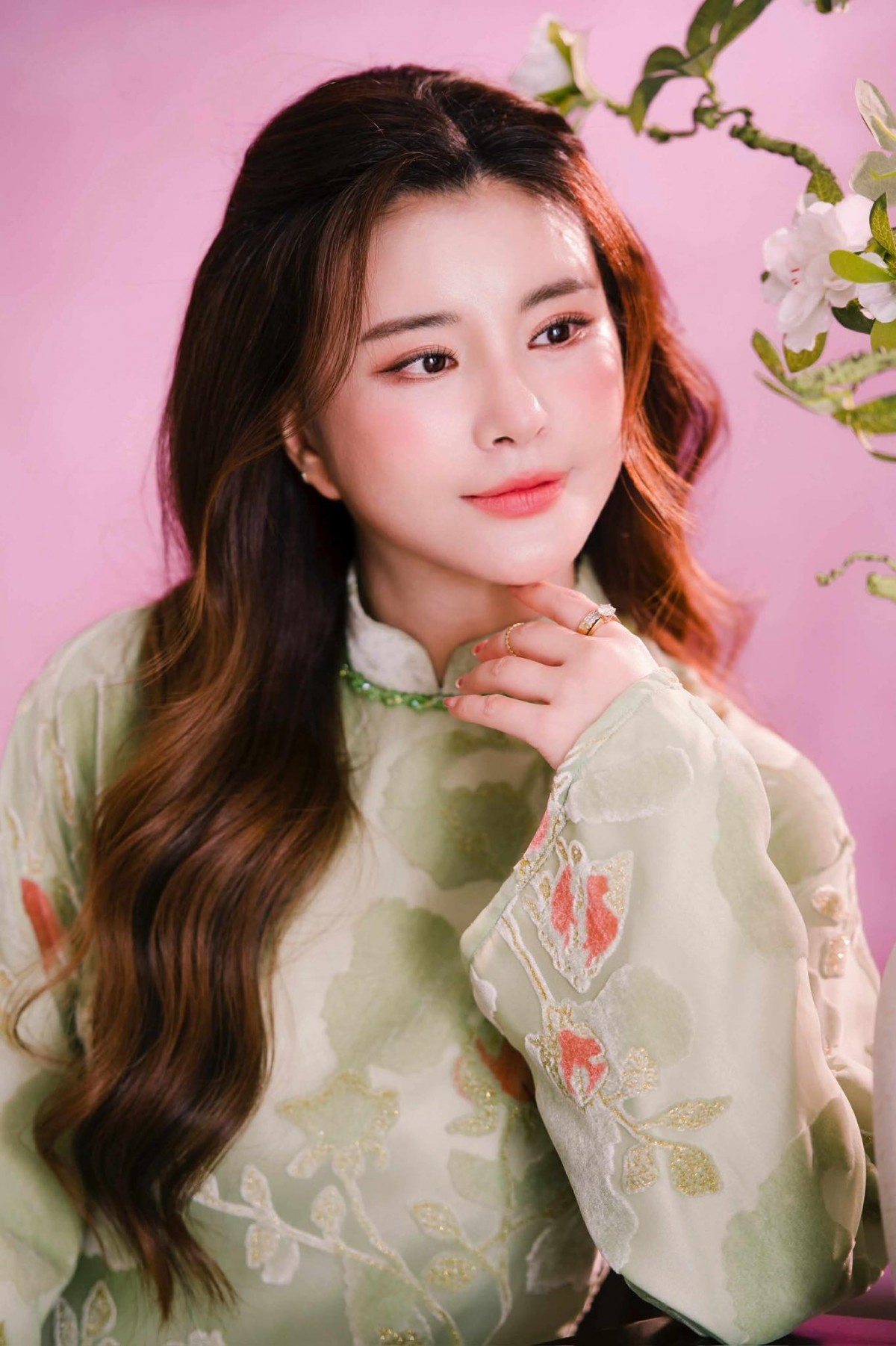 NSƯT Kim Oanh gây thương nhớ trong bộ ảnh mới