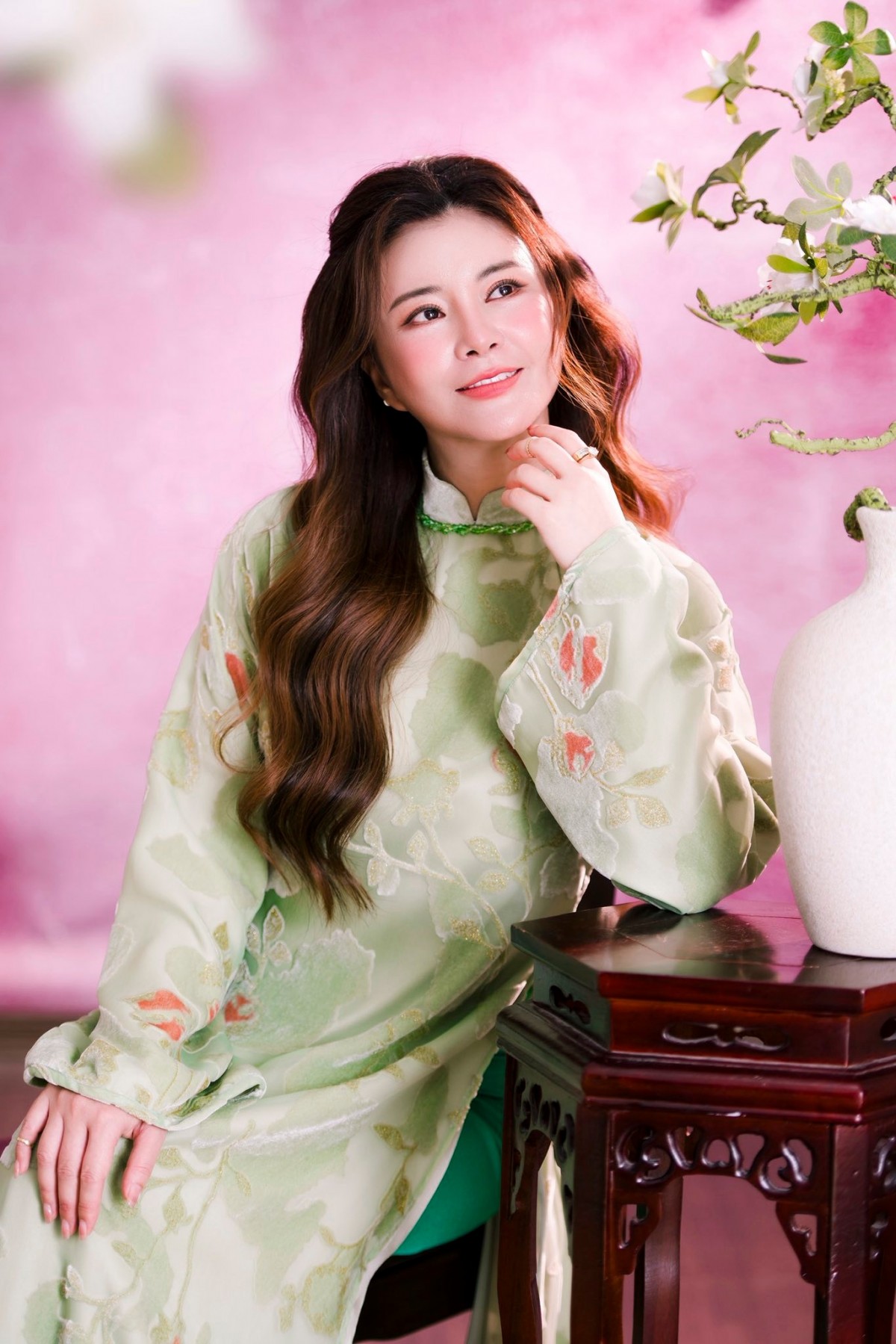 NSƯT Kim Oanh gây thương nhớ trong bộ ảnh mới