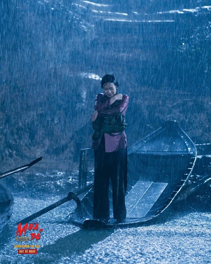 'O Hồng' Hạ Anh đánh dấu bước chuyển hình ảnh sau 'Mưa đỏ'