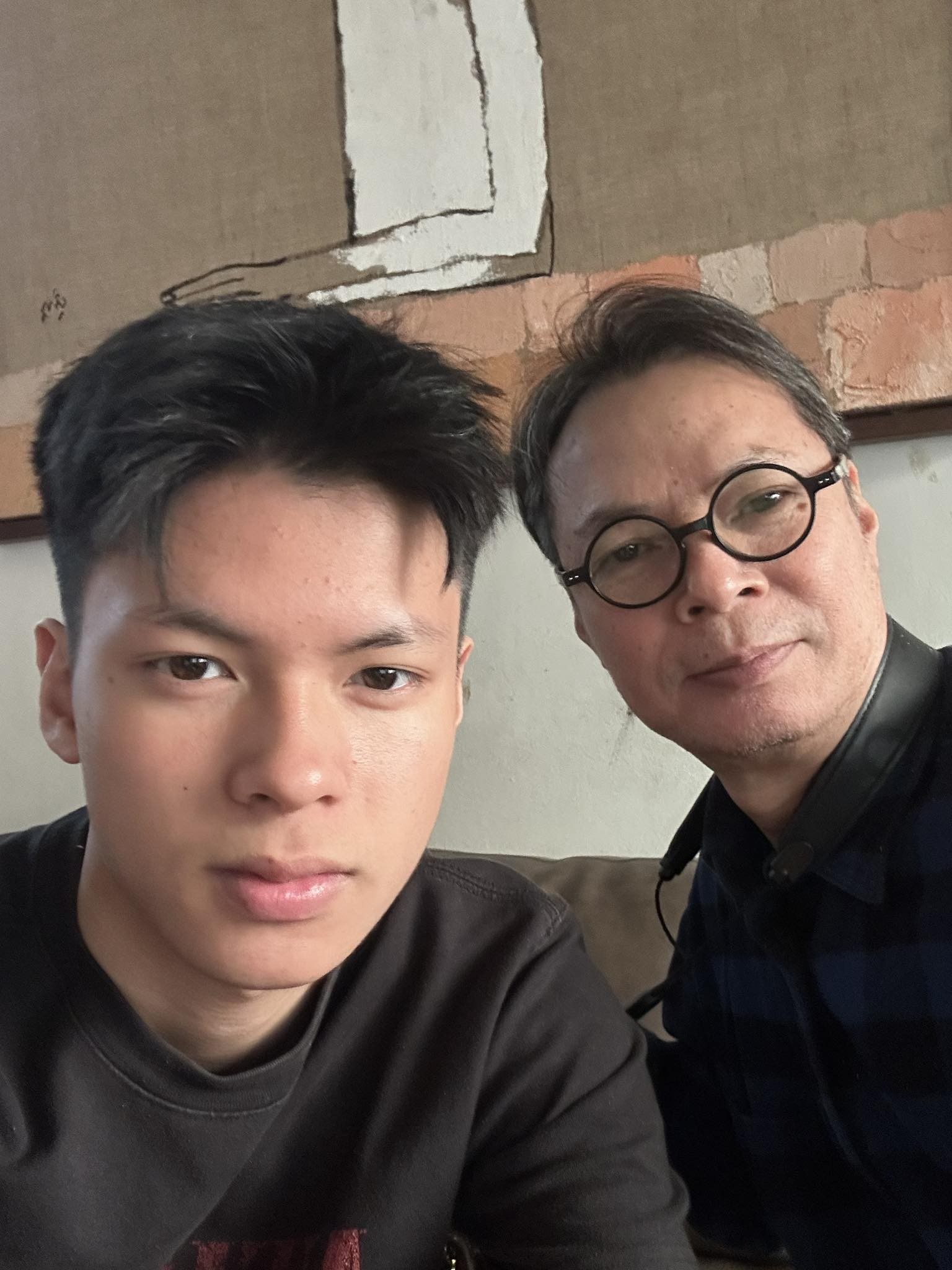 Hai 'con nhà nòi' Trần Tú và Hồng Khanh 'lột xác' trong phim điện ảnh đầu tay