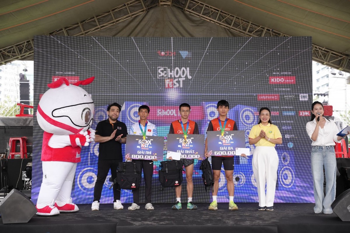 Hơn cả một lễ hội, School Fest 7 mở chiều không gian mới đưa sinh viên bứt phá ra khỏi giới hạn bản thân Hơn cả một lễ hội, School Fest 7 mở chiều không gian mới đưa sinh viên bứt phá ra khỏi giới hạn bản thân