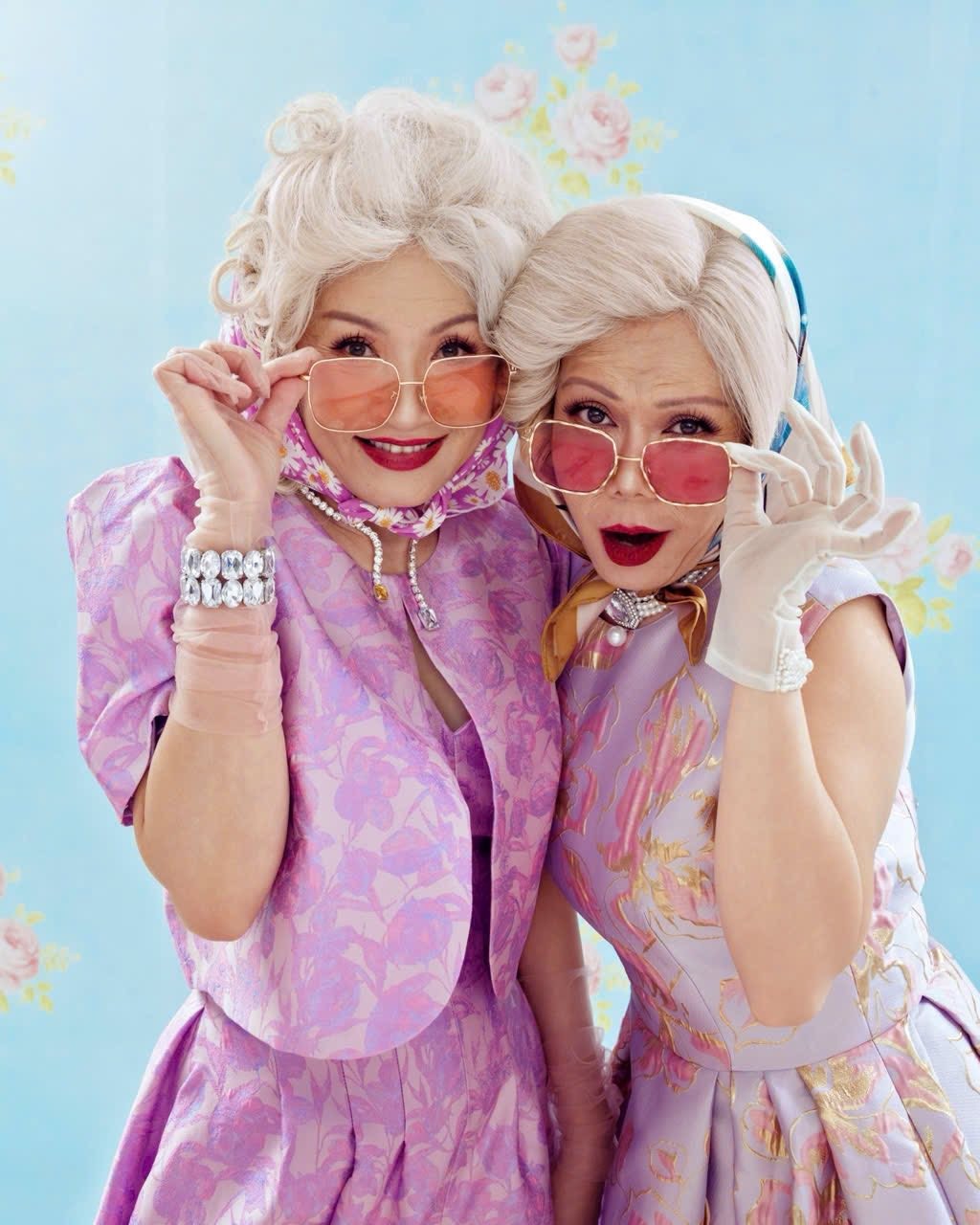 Việt Hương và Hồng Đào tái xuất rạng rỡ, trở thành 'Hai nàng thơ'