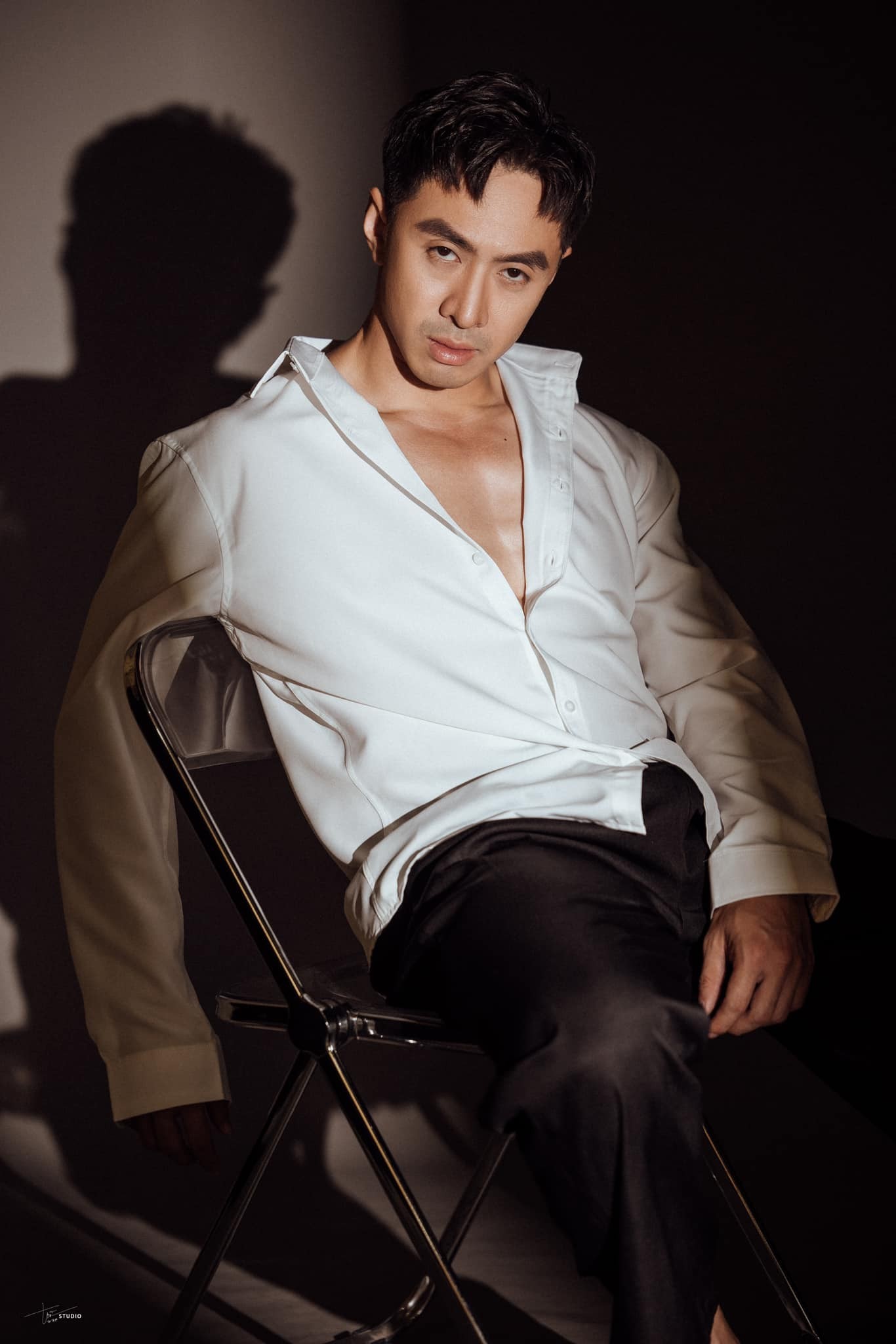 Sự trở lại đầy bất ngờ trong 'Cách em 1 milimet': Hoàng 'cận' lột xác thành soái ca phản diện