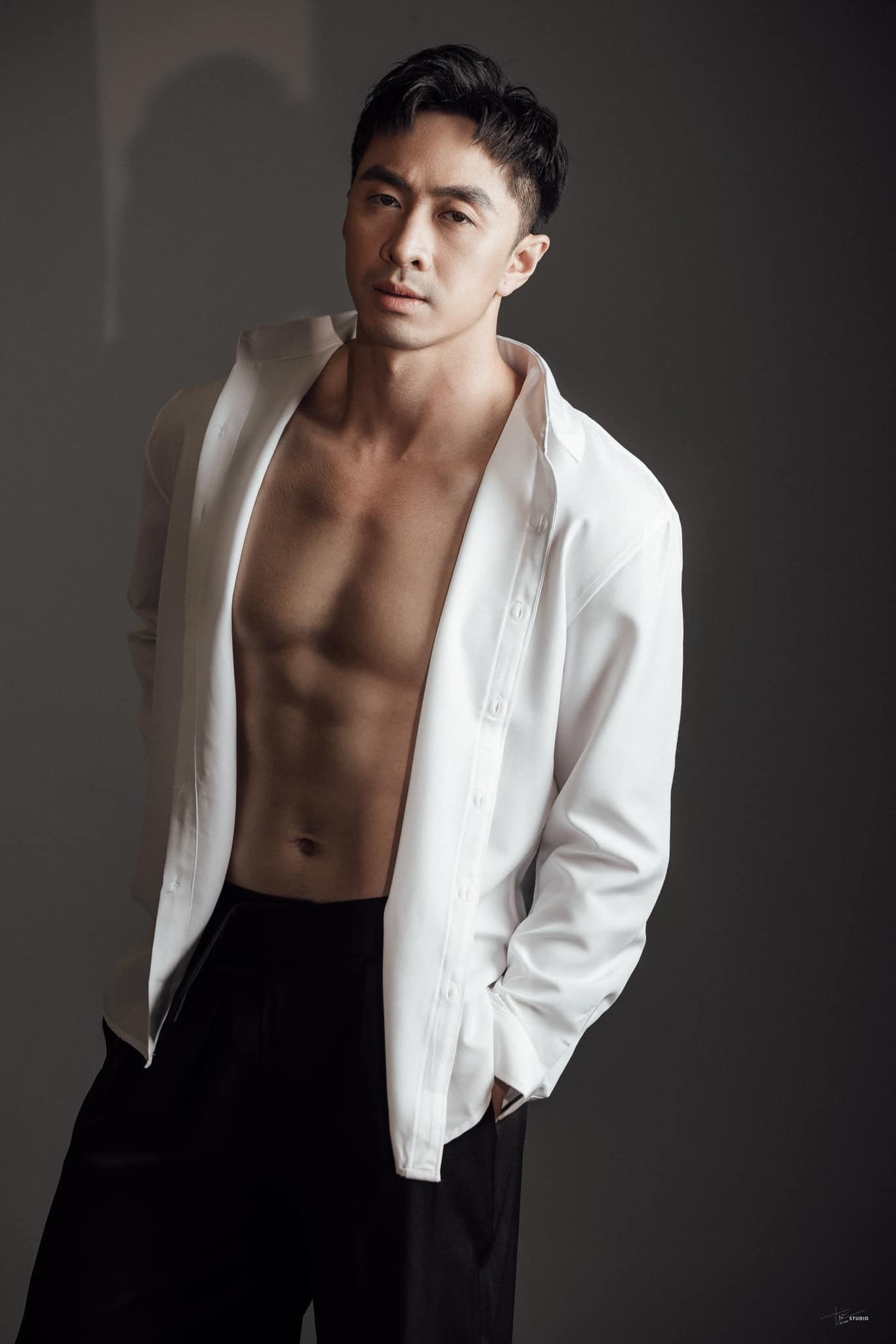 Sự trở lại đầy bất ngờ trong 'Cách em 1 milimet': Hoàng 'cận' lột xác thành soái ca phản diện