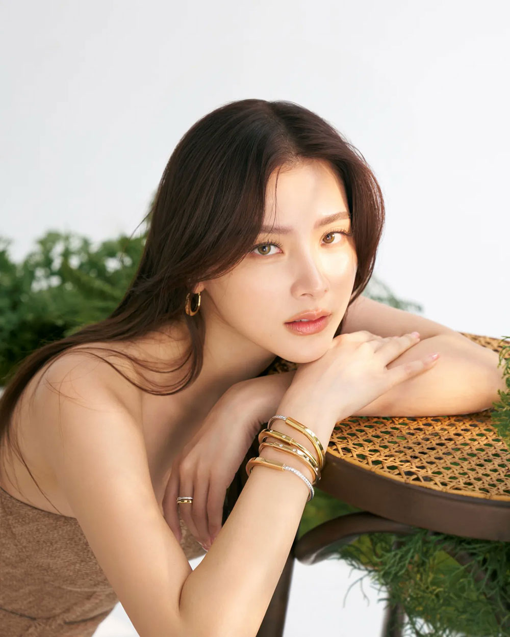 'Đóa hồng tội lỗi': Danh tính 9 'người chồng' của Thongdee do Baifern Pimchanok thủ vai