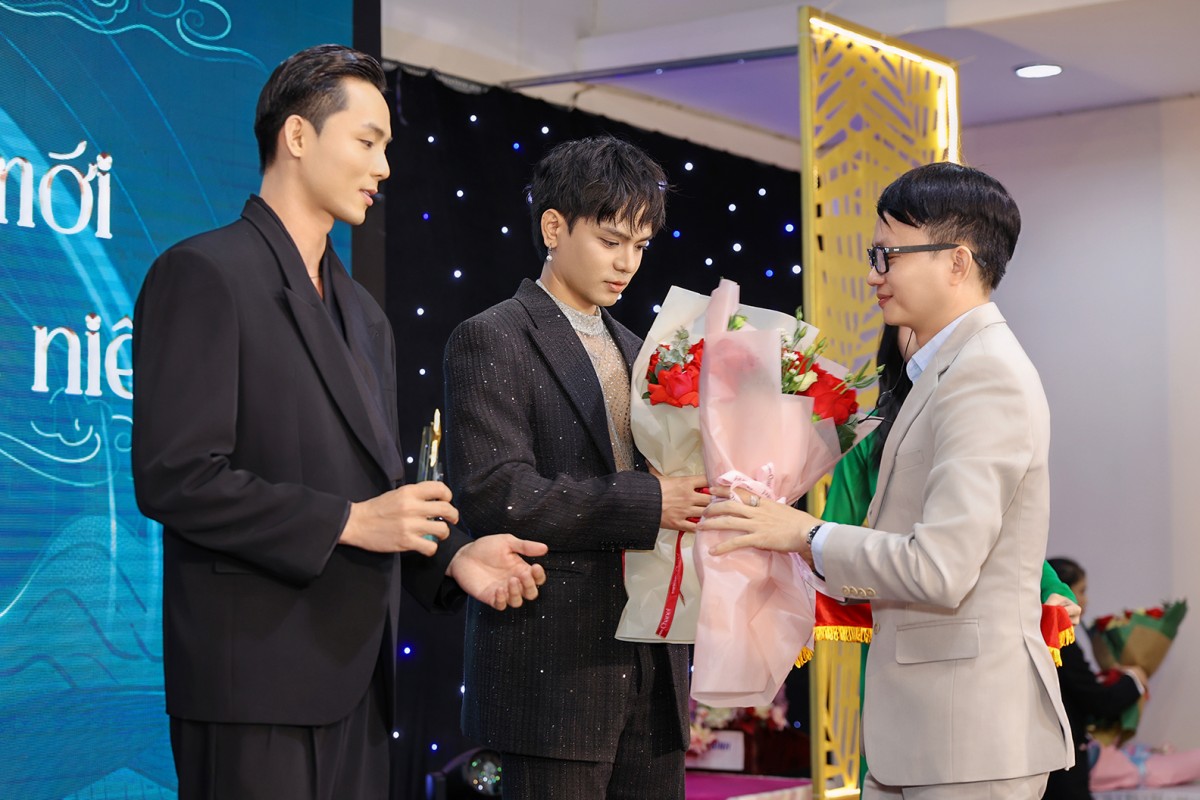 Á vương Vũ Linh và ca nhạc sĩ Ssay Huỳnh ‘Xây dựng hình ảnh cá nhân gắn với trách nhiệm cộng đồng’