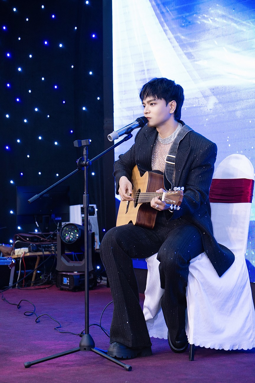 Á vương Vũ Linh và ca nhạc sĩ Ssay Huỳnh ‘Xây dựng hình ảnh cá nhân gắn với trách nhiệm cộng đồng’