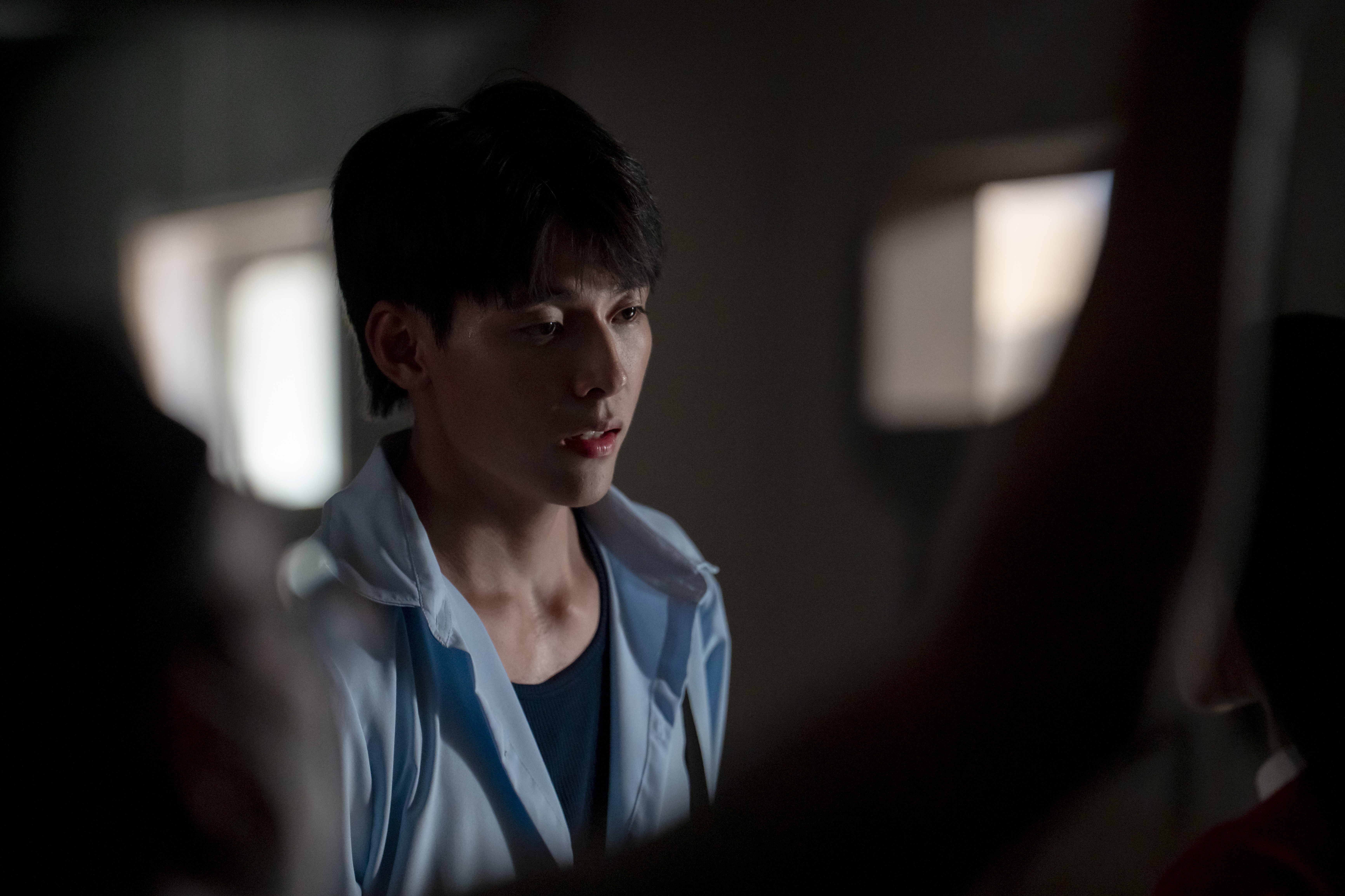 'Bus: Chuyến xe một chiều': Phim tâm linh nhưng ngập tràn visual - từ Nam vương, Hoa hậu đến Quán quân 'The Face'