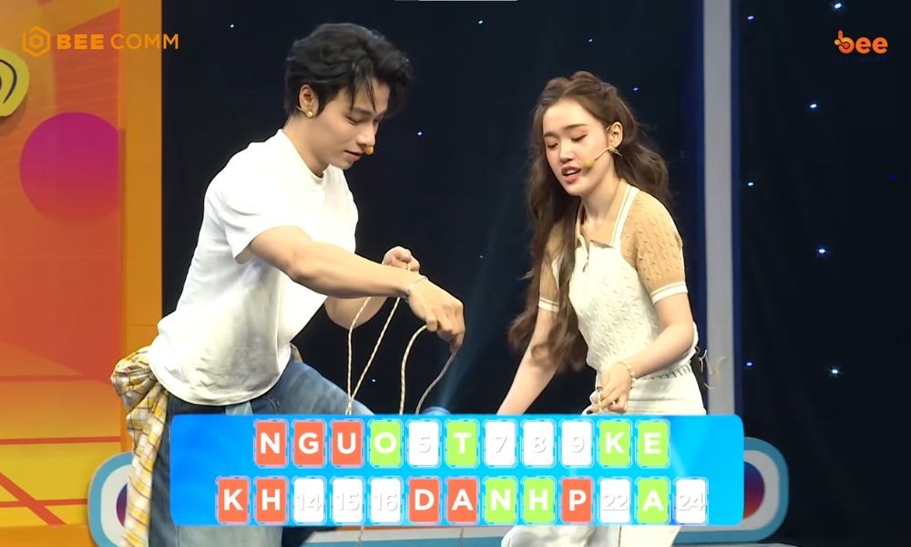 'Úm ba la ra chữ gì?': Bộ đôi Á hậu của 'Hoa hậu biển Việt Nam 2025' 'căng não' trước loạt thử thách khó