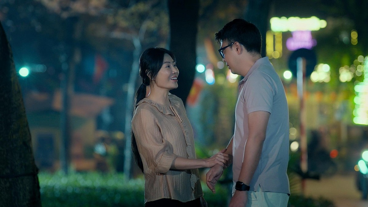 Hậu trường 'Dưới ô cửa sáng đèn': Câu chuyện thời sự lên phim - 'đúng và trúng'