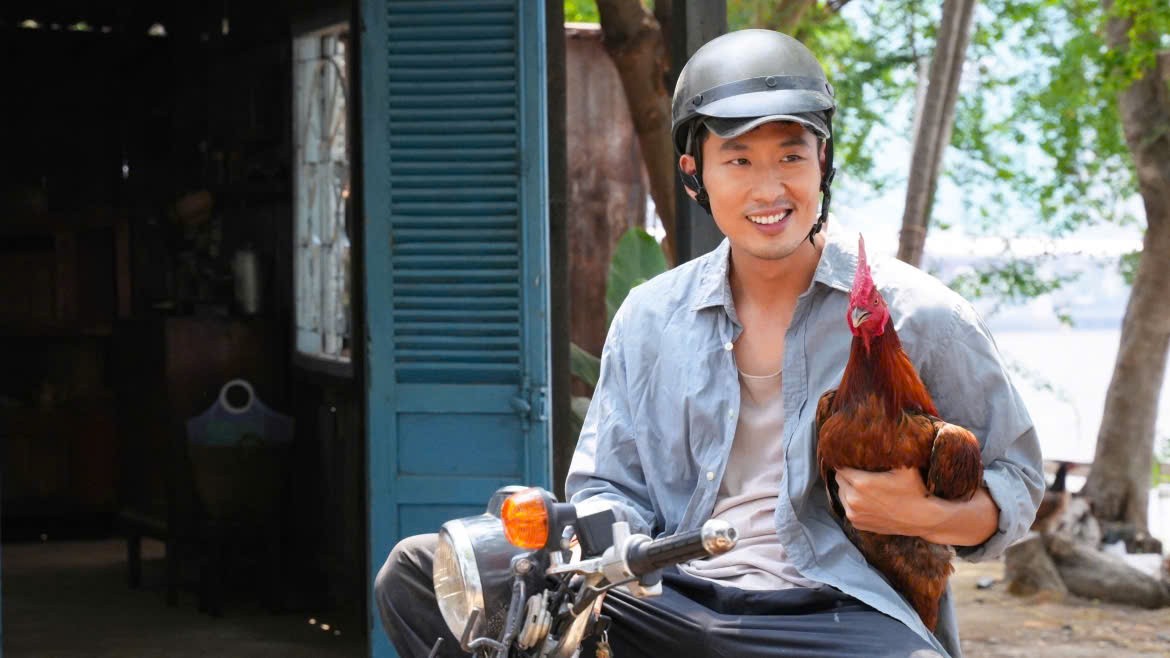 Tuấn Trần: Nam diễn viên 'tắc kè hoa' của điện ảnh Việt