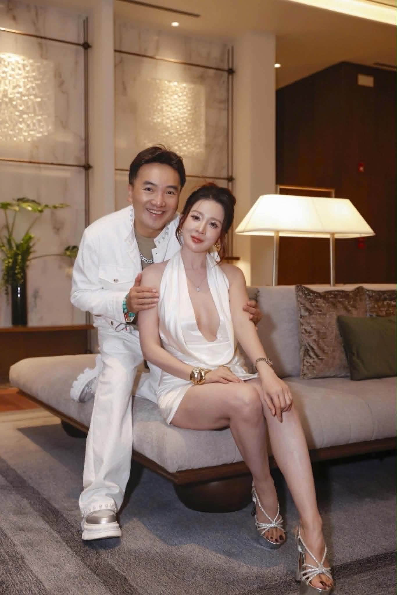 Dương Ngọc Thái - Triệu Ái Vy kỷ niệm 14 năm 'gừng cay muối mặn' với MV 'Cùng nhau già đi'