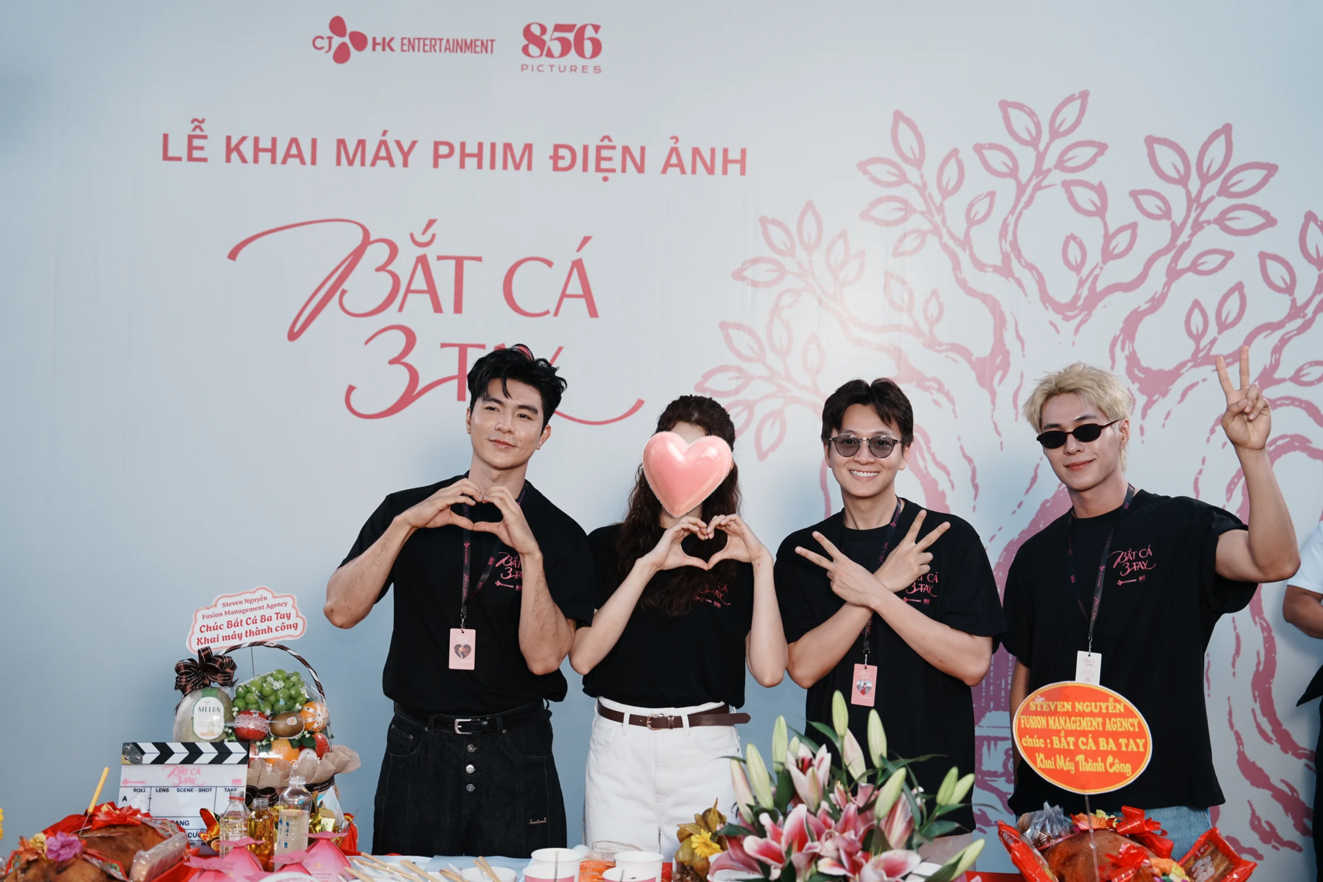 'Bắt cá ba tay' hé lộ màn đối đầu tình cảm của Ngô Kiến Huy, Steven Nguyễn và Otis