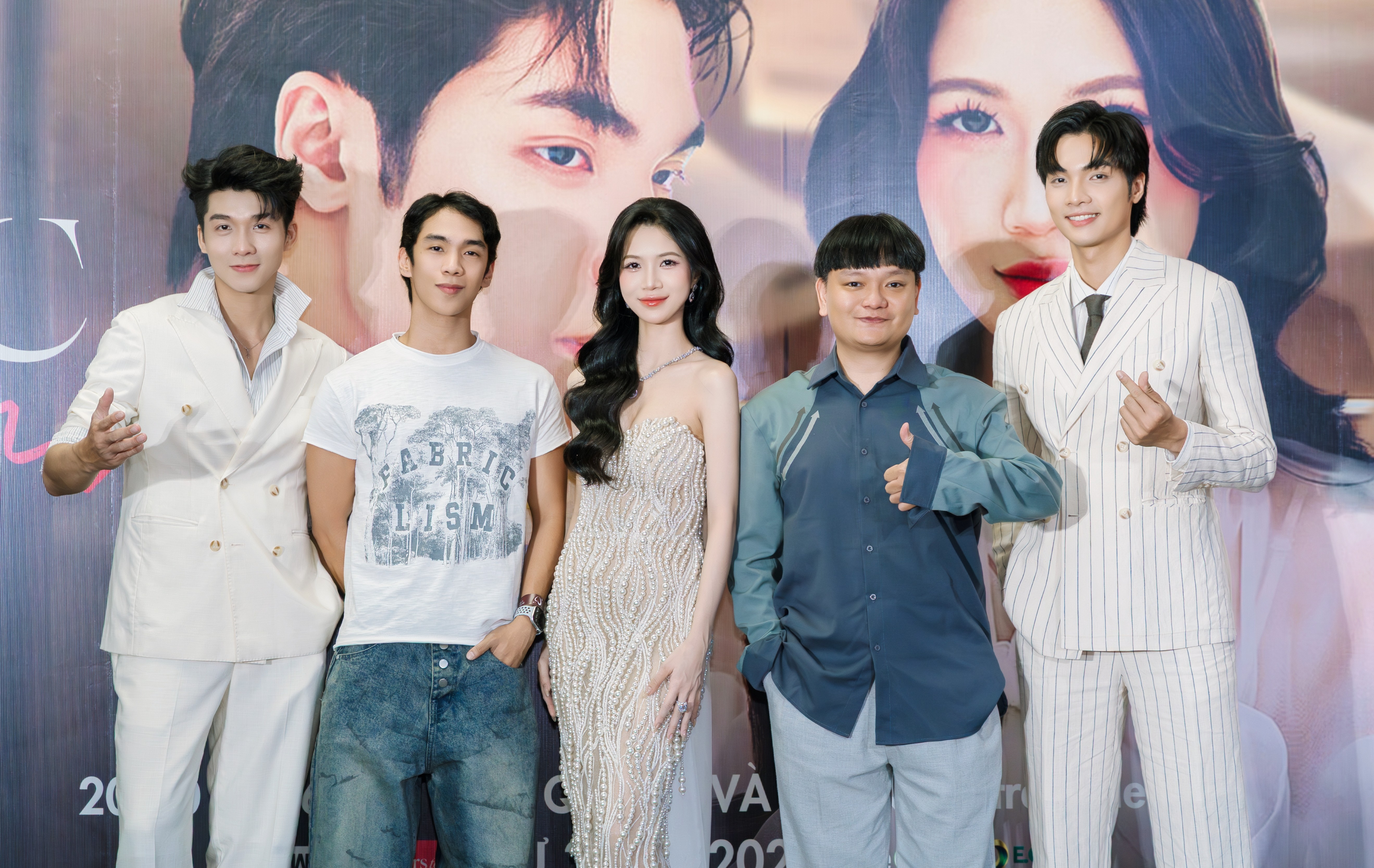 'Hotboy' Bách Khoa trở thành nam thần trong phim ngôn tình mới 'Bỗng chốc yêu anh' của đạo diễn Luk Vân
