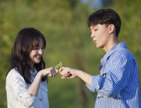 Trịnh Sảng giành quyền nuôi con, 'đội lốt' mẹ hiền, tẩy trắng quá khứ