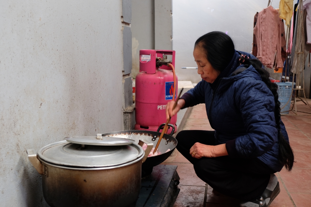 Một ngày cùng bà Yên 'Gù' - người phụ nữ sinh ra để ‘cưng chiều’ đoàn phim