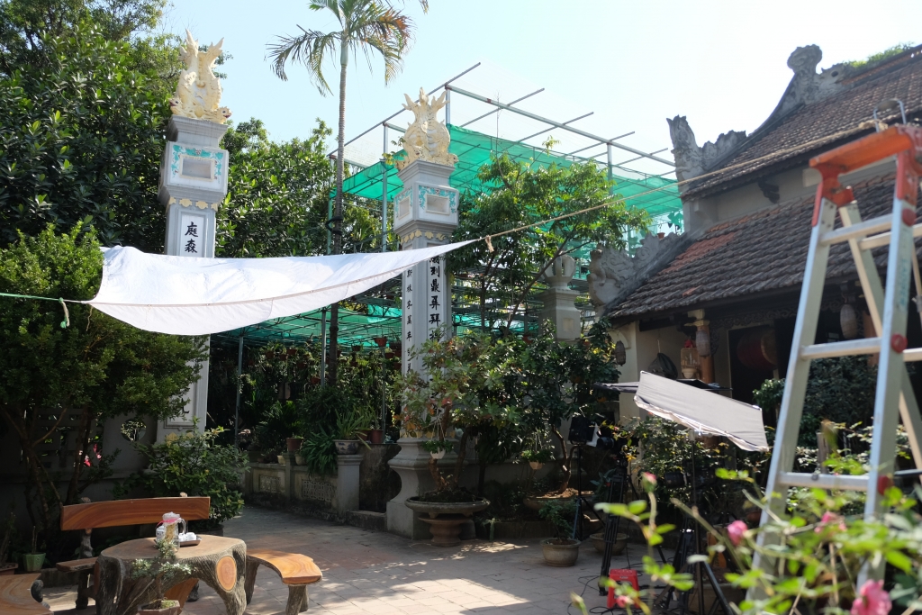 Một ngày cùng bà Yên 'Gù' - người phụ nữ sinh ra để ‘cưng chiều’ đoàn phim