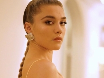 Ngắm nhìn nhan sắc nóng bỏng của Florence Pugh - mỹ nhân sẽ thay thế Scarlett Johansson làm 'Black Widow'