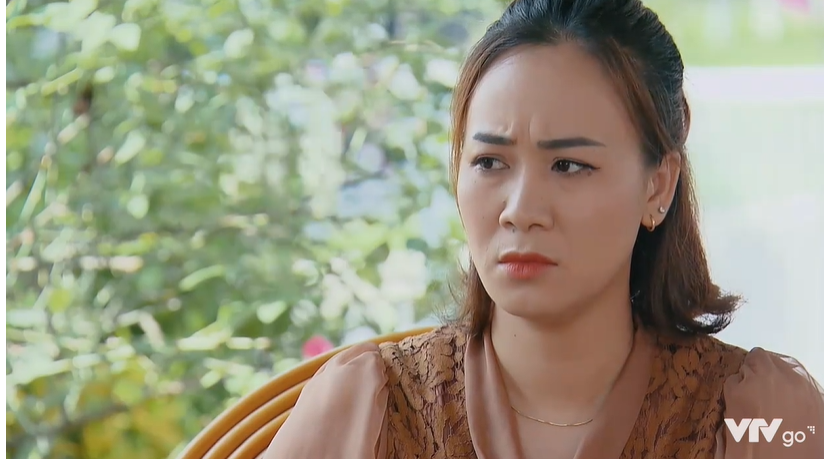 Bà Xuân trong 'Hương vị tình thân' và bà Phương trong 'Sống chung với mẹ chồng' đều không biết 'chọn bạn mà chơi'