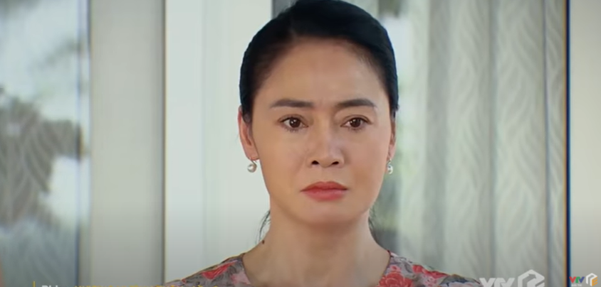 Bà Xuân trong 'Hương vị tình thân' và bà Phương trong 'Sống chung với mẹ chồng' đều không biết 'chọn bạn mà chơi'
