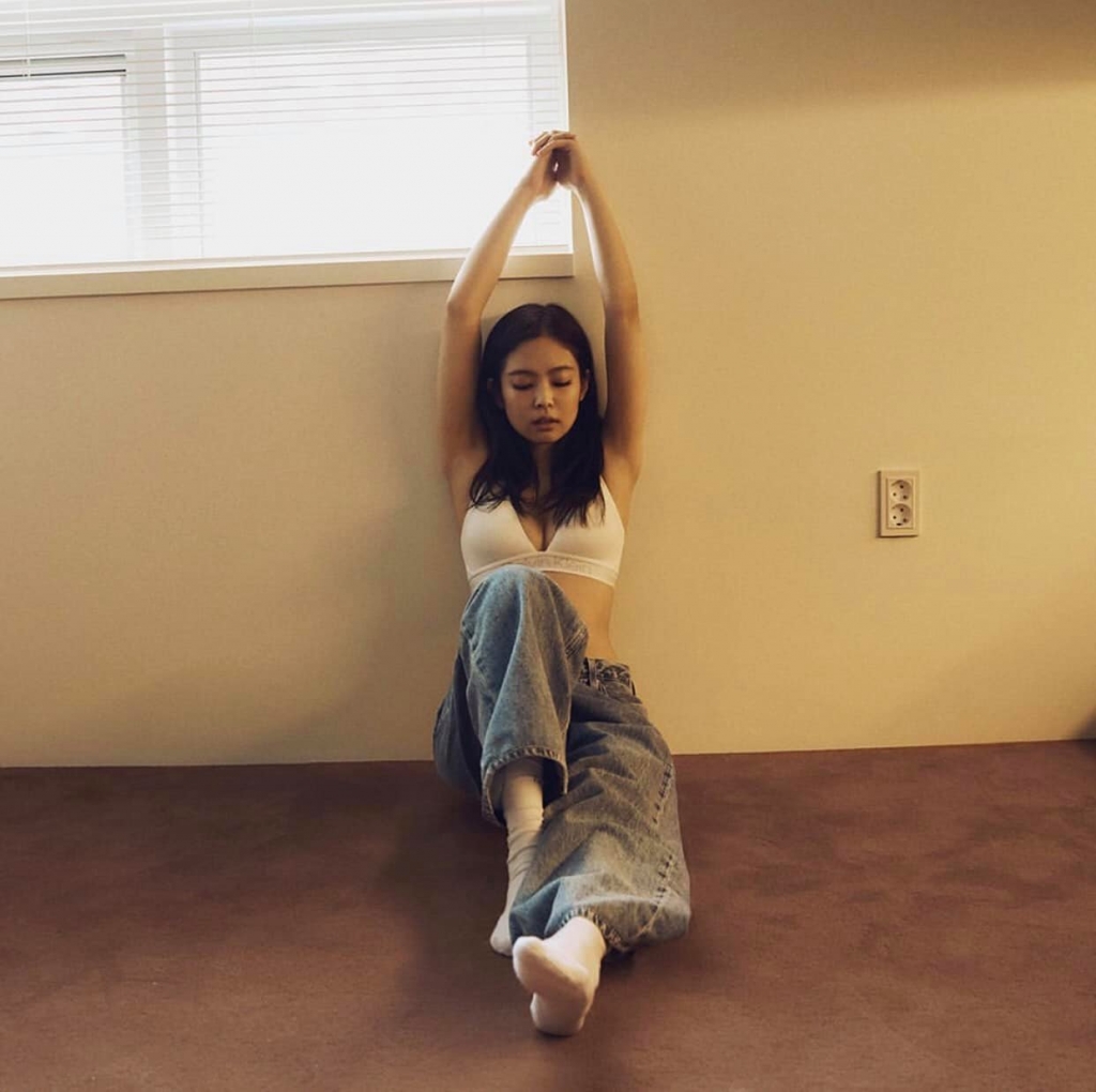 Jennie gây 'mất máu' với bộ ảnh sexy cho thương hiệu 'đồ lót' Calvin Klein