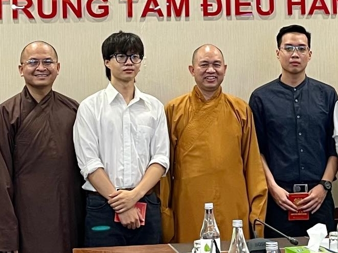 Nhóm rapper tới tận Trung ương Giáo hội Phật giáo Việt Nam để xin lỗi vì bài nhạc xúc phạm Phật giáo