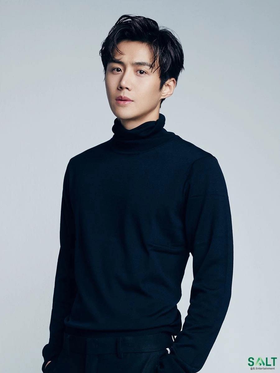 Công ty quản lý của Kim Seon Ho đã có động thái trước tin đồn tình ái: Lên tiếng cũng như không?