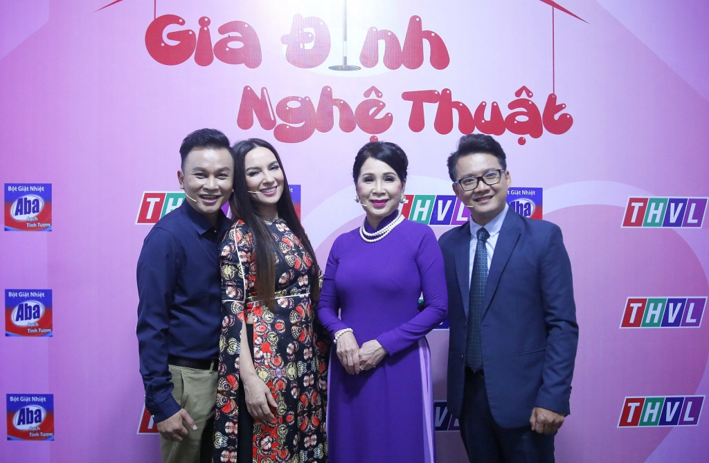 con gai 8 tuoi kim anh cua nhac si nguyen van chung tro tai ao thuat