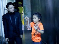 Con gái 8 tuổi Kim Anh của nhạc sĩ Nguyễn Văn Chung trổ tài ảo thuật