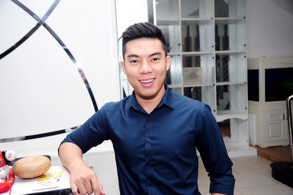 hotboy cua mon ngon moi ngay tu dao keo lam bep den dao keo lam dep