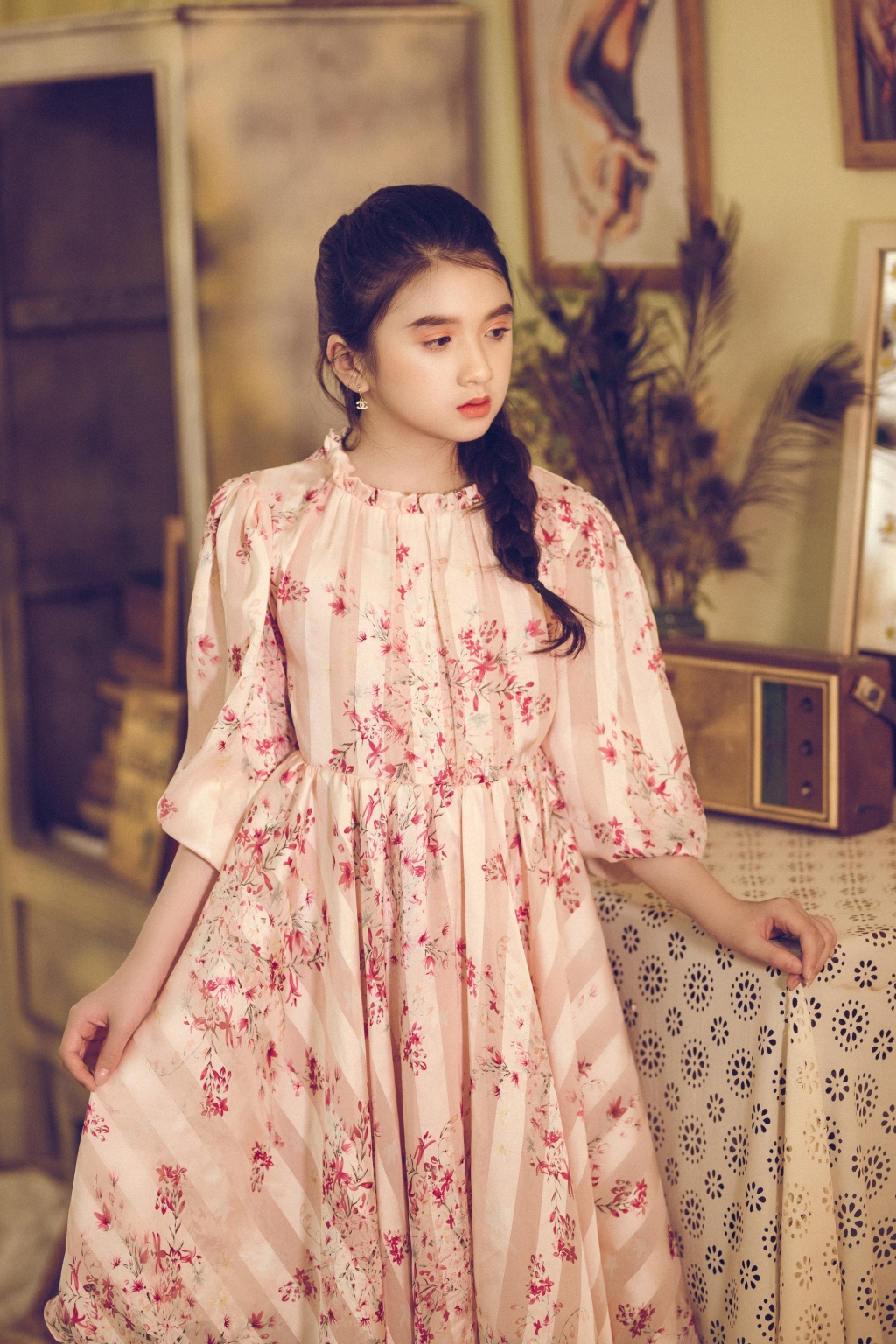 xuat hien ban sao nhi cua hoa hau huong giang