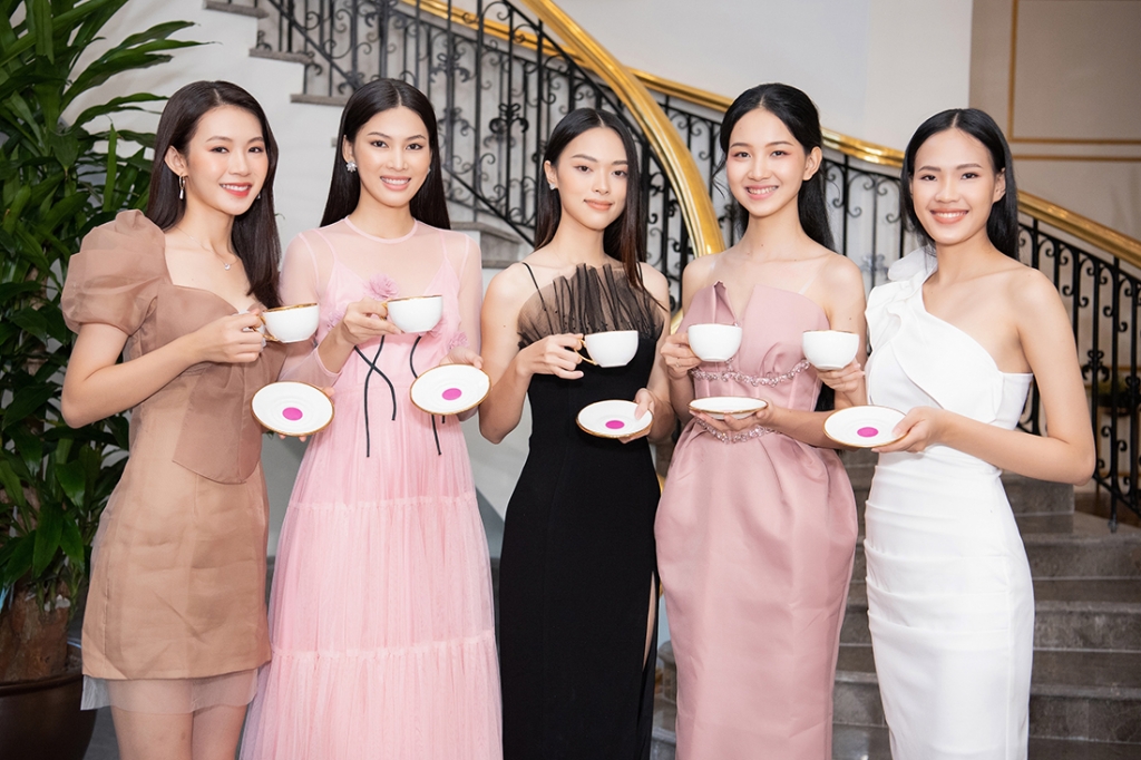 nguoi dep nhan ai hanh trinh lan toa yeu thuong cua top 35 hoa hau viet nam 2020