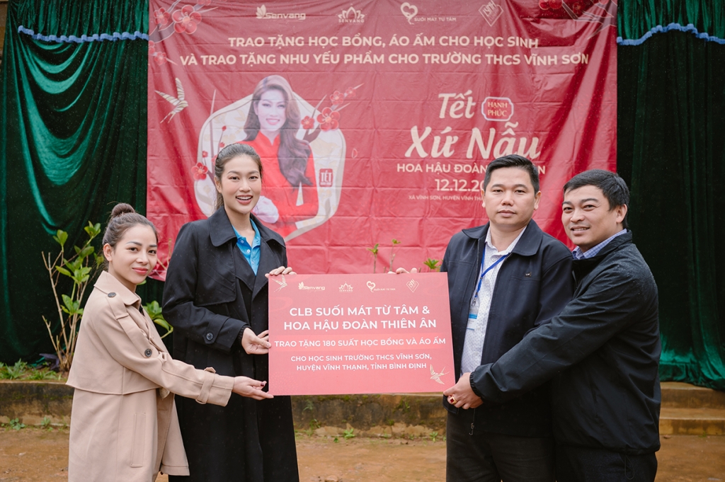 Hoa hậu Thiên Ân mang yêu thương đến trẻ em  với dự án 'Tết hạnh phúc Xứ Nẫu'