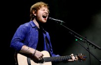 Ca sĩ Ed Sheeran gẫy tay trong tai nạn xe hai bánh