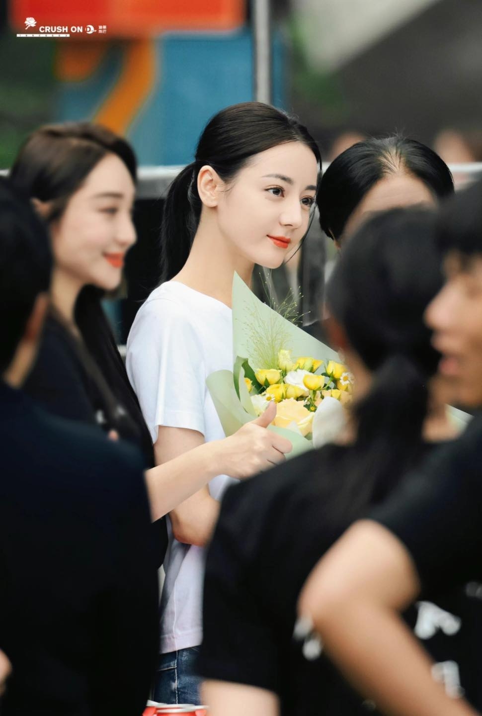 'Công tố tinh anh' đóng máy, Địch Lệ Nhiệt Ba hẹn gặp khán giả trong những vụ án ly kỳ có thật