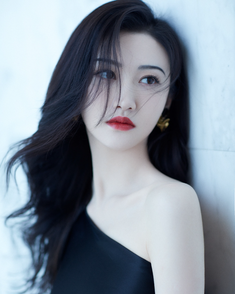 4 sao nữ Hoa ngữ có 'quý nhân phù trợ' nhưng sự nghiệp vẫn mãi không thành công