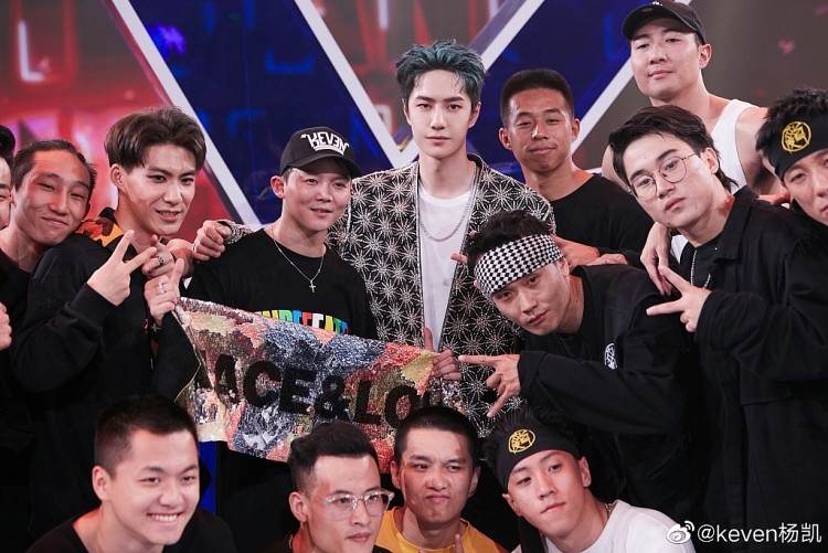 'Street Dance of China': Vương Nhất Bác và Dương Khải không chỉ đơn thuần là mối quan hệ cộng tác