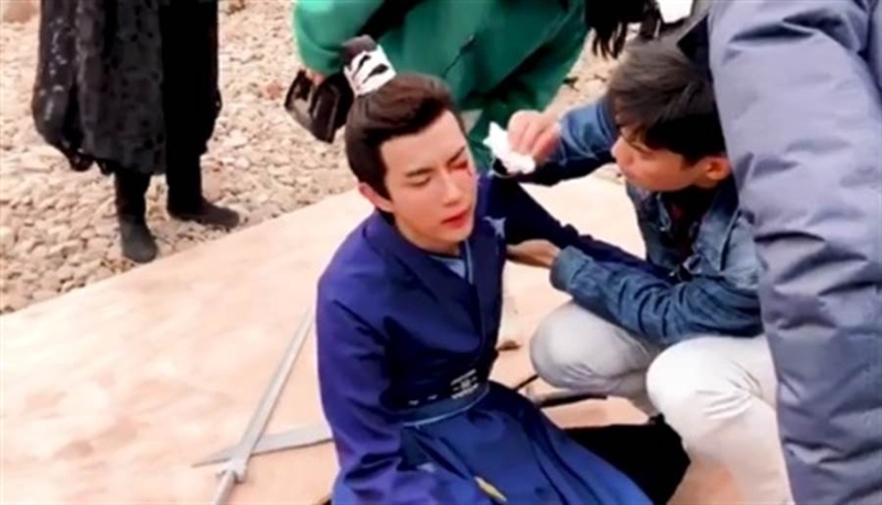 nam than co trang vu mong lung dot pha ban than tu su co chap