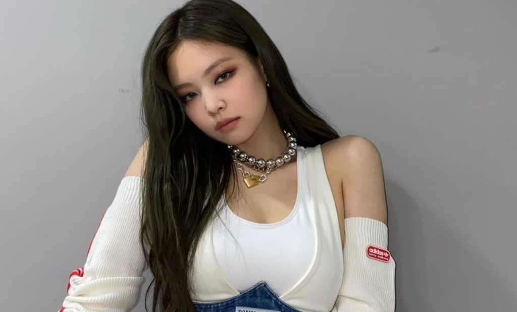 Jennie khiến fan 'nháo nhào' khi lần đầu để tóc ngắn